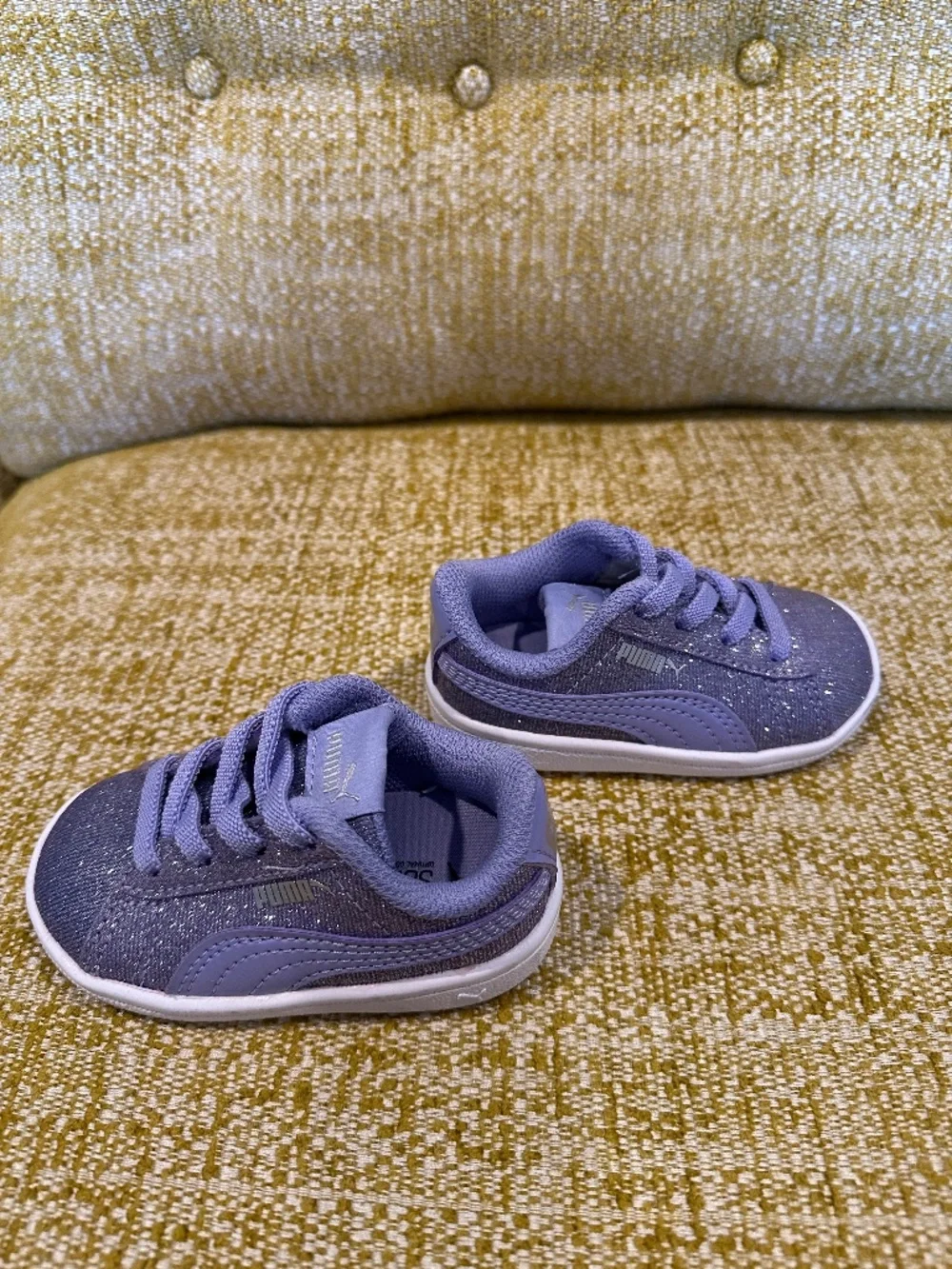 [New without tags] Puma baby sneakers - Size 4C (baby), sparkly purple